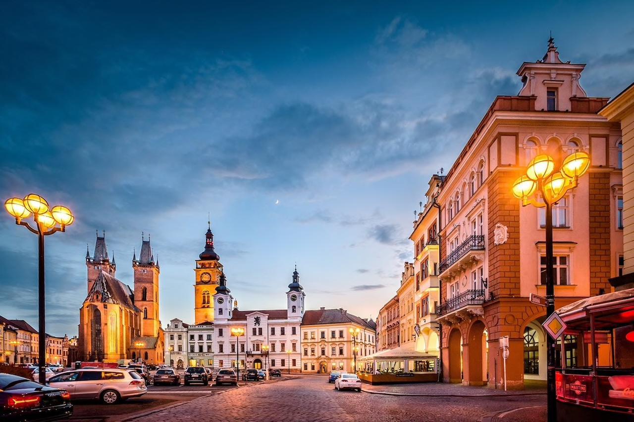 Unique Central Square Business Apt. Hradec Králové 外观 照片